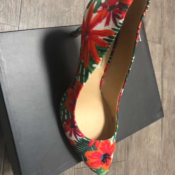 Heels! - Picture 2 of 3